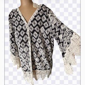 New Anthropologie Solitaire Boho Embroidered Kimono Bell Sleeve M